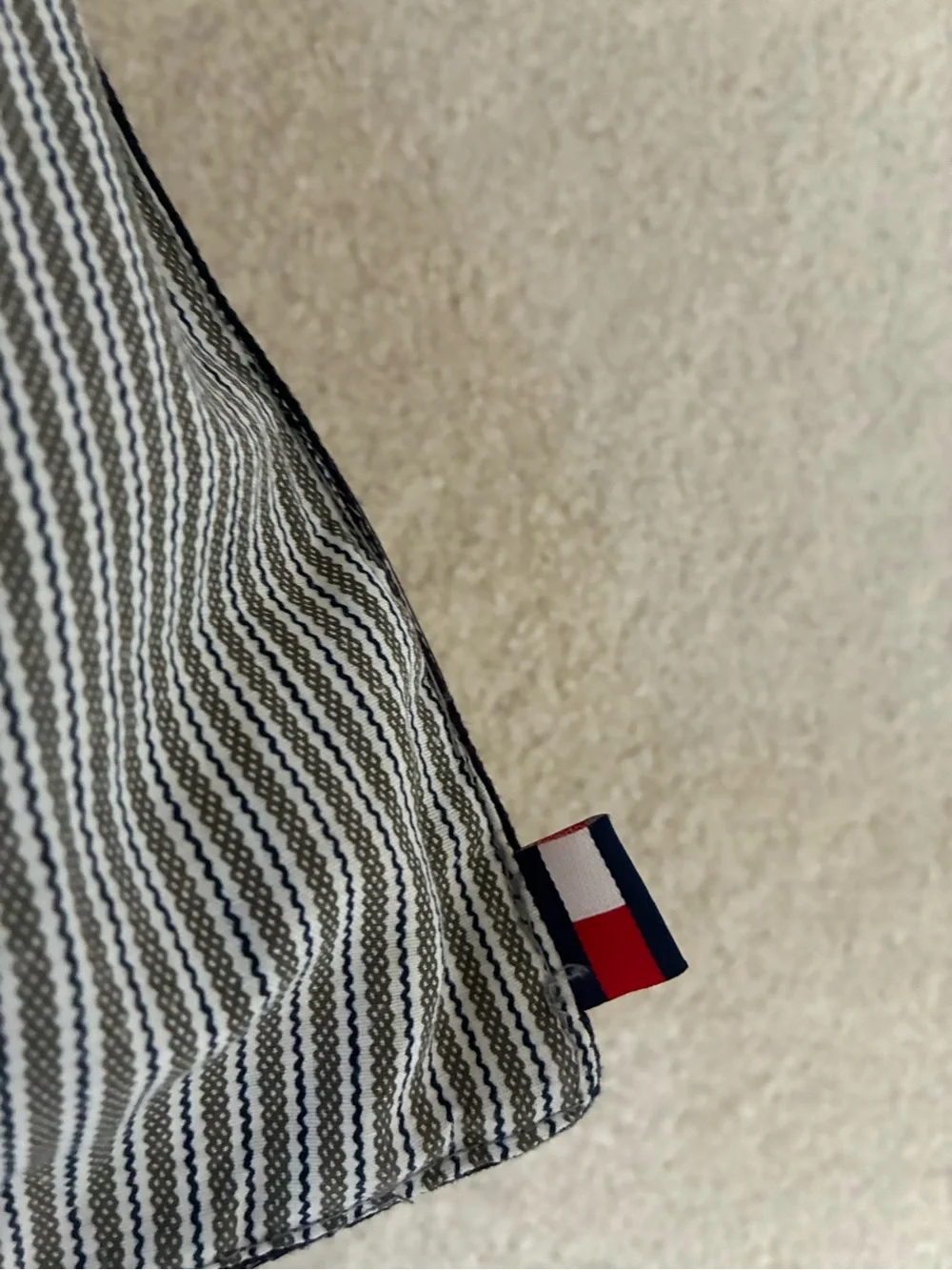 2 NEW TOMMY HILFIGER SHAMS! Insert pillows included!